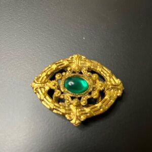 115 Vintage Gold Filigree Brooch with Green Cabochon